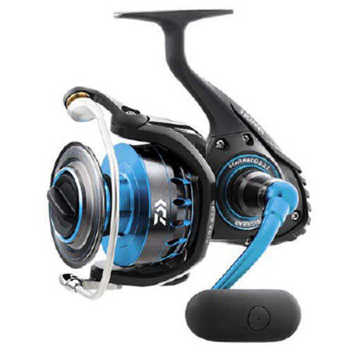 Daiwa Saltist Spinning Reel 5.6:1 Gear Ratio 9 Bearings 33.20" Retrieve Rate 15 lb Max Drag Md: