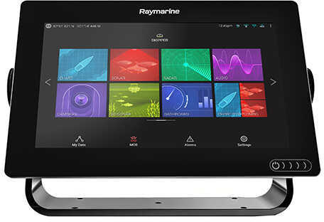 Raymarine Marine Electronics / FLIR Axiom 9 CHIRP DownVision Fishfinder/Chartplotter with Navionics+ Chard Card Md: E70367-02-