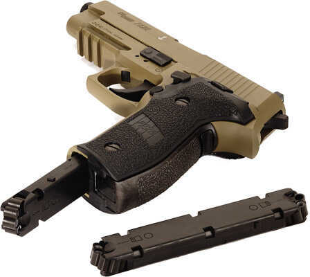 Sig Sauer P226 Air Pistol .177 Caliber CO2, 16 Rounds, Flat Dark Earth Md: AIR-226F-177-12G-16-FDE