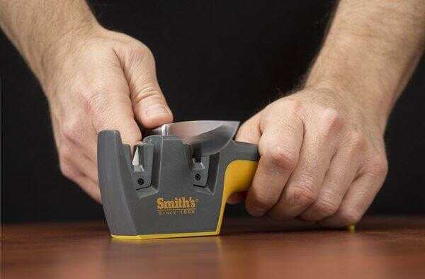 Smith's Handheld Sharpener Edge Pro Pull-Thru 50090