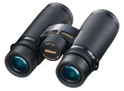 Nikon Binoculars Monarch 8x 42mm 435 ft @ 1000 yds FOV 17.8mm Eye Relief Black