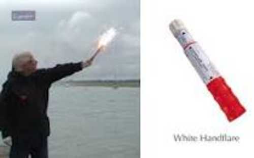 Comet Marine Distress Signals Magnesium Flare with Pull String ignition  15,000 Candle Power - 11242965