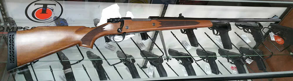 Remington 798 Rifle<span style="font-weight:bolder; "> 375</span> <span style="font-weight:bolder; ">H&H</span> Mag 26" Barrel Walnut Stock Used Excellent condition