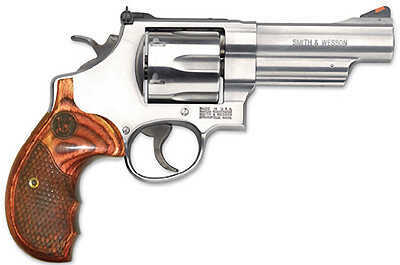 Smith & Wesson 629 Deluxe 44 Magnum 3" Barrel Revolver 150715